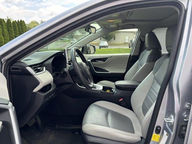 2019 Toyota RAV4 XLE Premium AWD (Natl)
