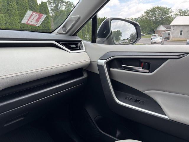 2019 Toyota RAV4 XLE Premium AWD (Natl)