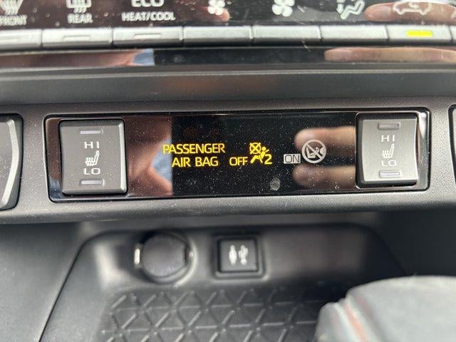 2019 Toyota RAV4 XLE Premium AWD (Natl)