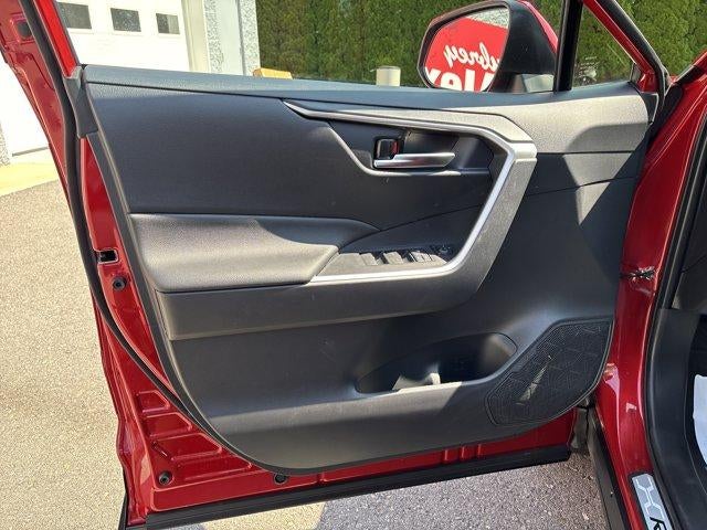 2025 Toyota RAV4 Plug-In Hybrid SE (Natl)