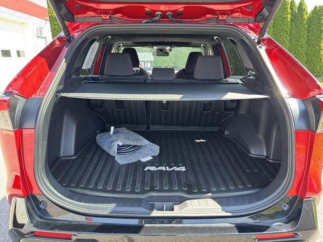 2025 Toyota RAV4 Plug-In Hybrid SE (Natl)