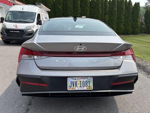 2025 Hyundai ELANTRA SEL Convenience IVT