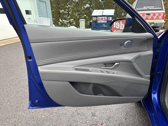 2025 Hyundai ELANTRA SEL Convenience IVT