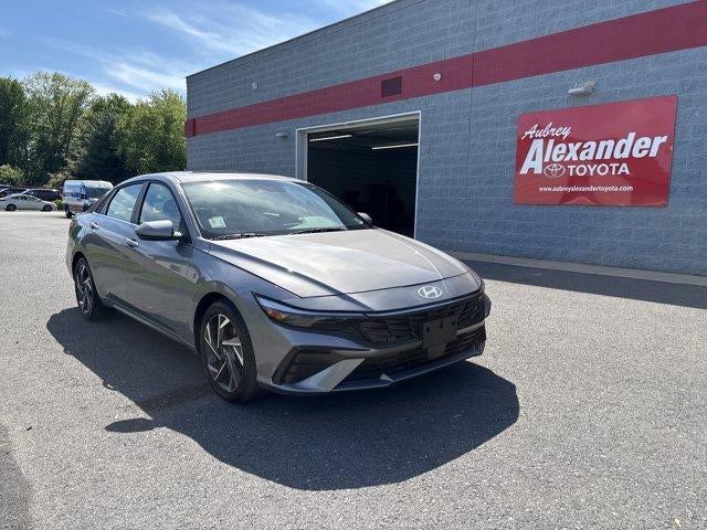 2025 Hyundai ELANTRA SEL Convenience IVT