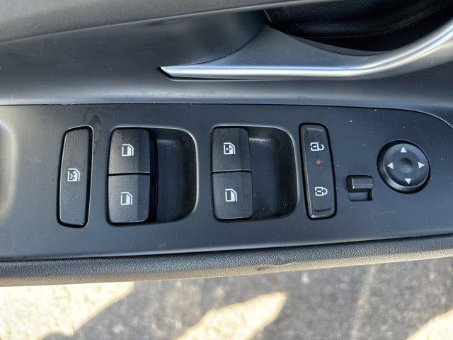 2025 Hyundai ELANTRA SEL Convenience IVT