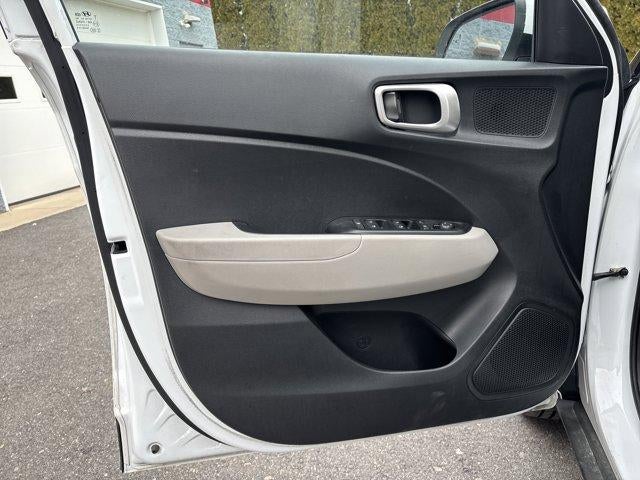 2024 Hyundai VENUE SEL IVT