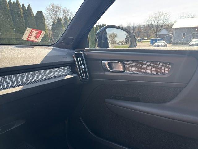 2021 Volvo XC40 T5 AWD R-Design