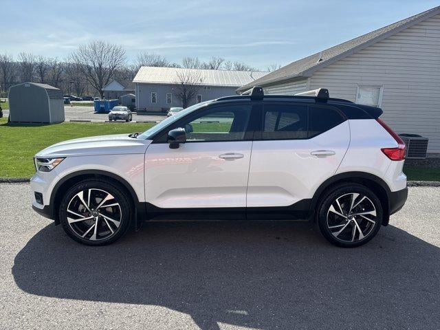 2021 Volvo XC40 T5 AWD R-Design
