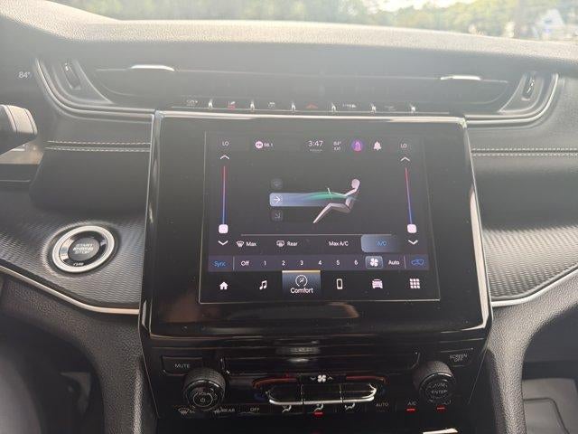 2023 Jeep Grand Cherokee Laredo 4x4