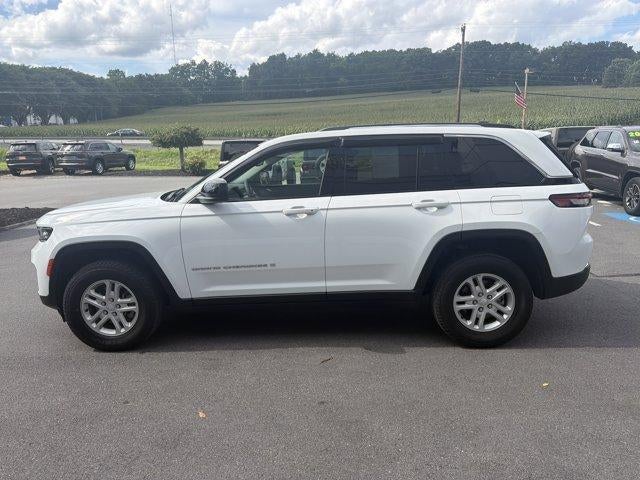 2023 Jeep Grand Cherokee Laredo 4x4