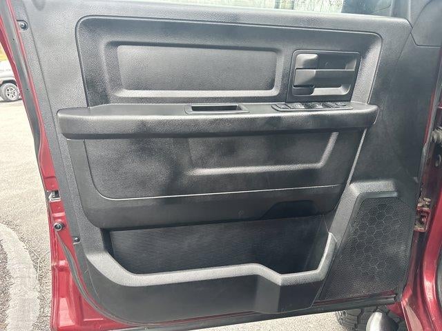 2014 RAM 1500 4WD Quad Cab 6.4 Ft Box Express