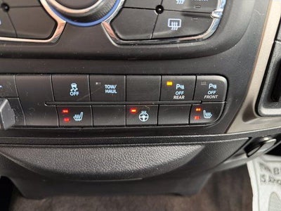 2014 RAM 1500 4WD Crew Cab 5.7 Ft Box Big Horn