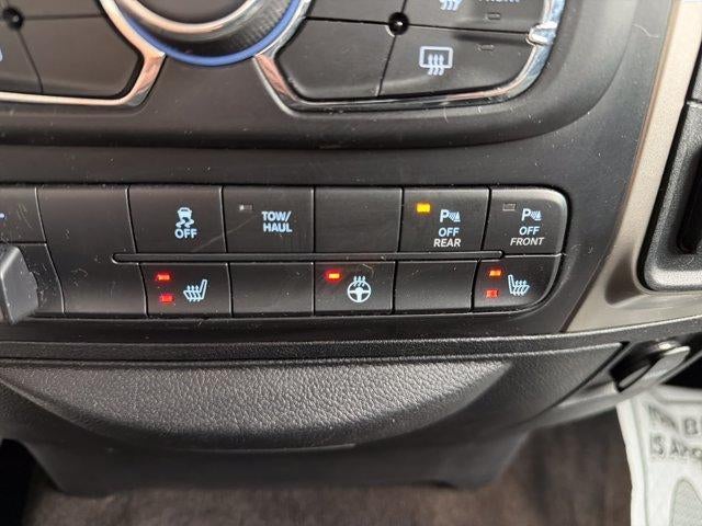 2014 RAM 1500 4WD Crew Cab 5.7 Ft Box Big Horn
