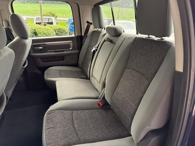 2014 RAM 1500 4WD Crew Cab 5.7 Ft Box Big Horn