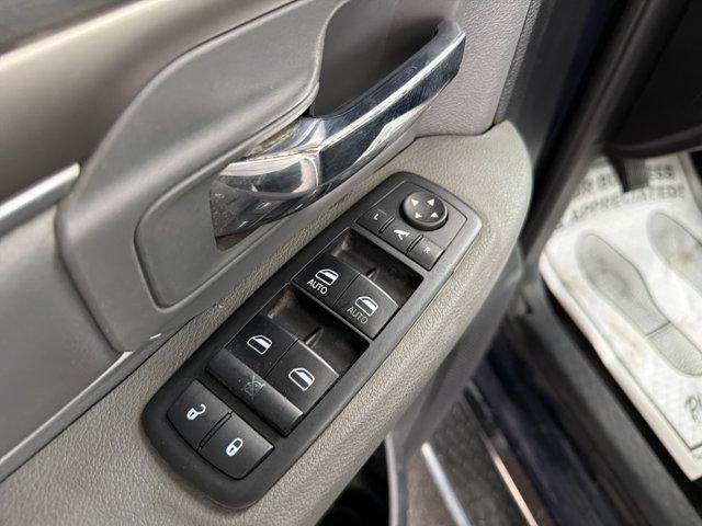 2014 RAM 1500 4WD Crew Cab 5.7 Ft Box Big Horn