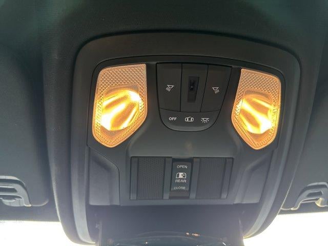 2021 RAM 1500 Big Horn 4x4 Crew Cab 5'7" Box