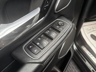 2022 RAM 1500 Laramie 4x4 Crew Cab 5'7" Box