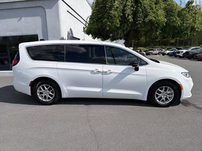 2024 Chrysler Pacifica Touring L FWD