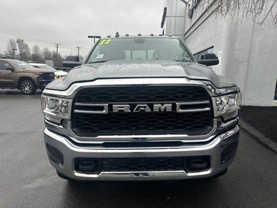 2022 RAM 3500 Tradesman 4x4 Crew Cab 8' Box