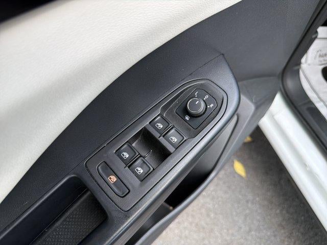 2025 Volkswagen Taos S 4MOTION