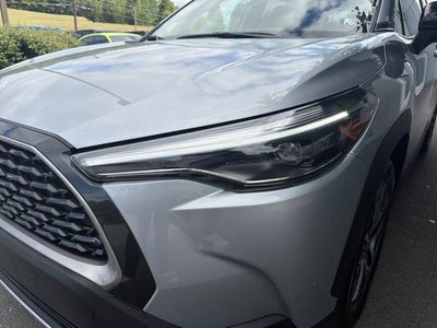 2025 Toyota Corolla Cross XLE 4WD (Natl)