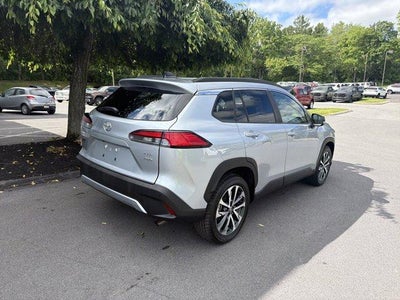 2025 Toyota Corolla Cross XLE 4WD (Natl)