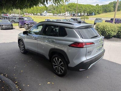 2025 Toyota Corolla Cross XLE 4WD (Natl)