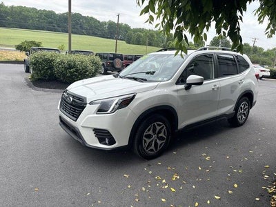 2022 Subaru Forester Premium CVT
