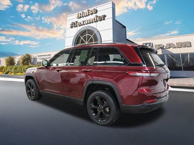 2022 Jeep Grand Cherokee Altitude 4x4