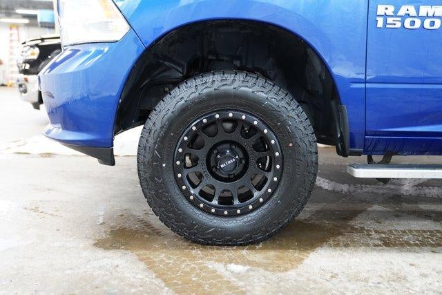 2017 RAM 1500 Express 4x4 Quad Cab 6'4" Box