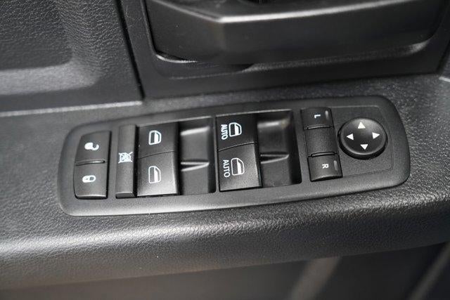 2017 RAM 1500 Express 4x4 Quad Cab 6'4" Box