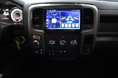 2017 RAM 1500 Express 4x4 Quad Cab 6'4" Box