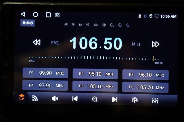 2017 RAM 1500 Express 4x4 Quad Cab 6'4" Box