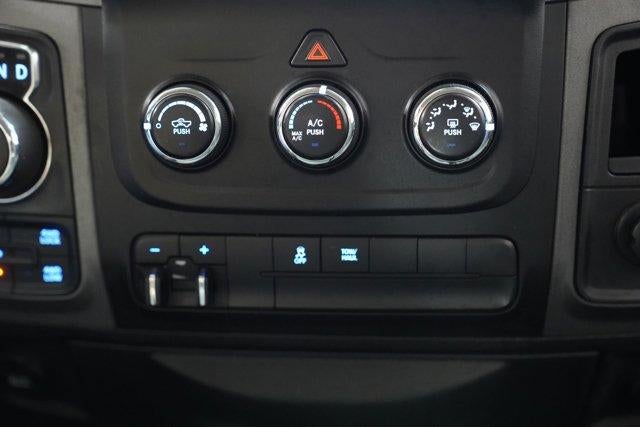 2017 RAM 1500 Express 4x4 Quad Cab 6'4" Box