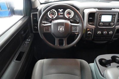 2017 RAM 1500 Express 4x4 Quad Cab 6'4" Box