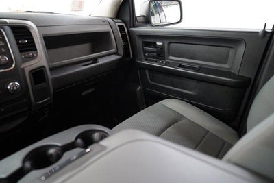 2017 RAM 1500 Express 4x4 Quad Cab 6'4" Box