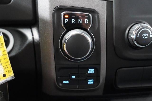 2017 RAM 1500 Express 4x4 Quad Cab 6'4" Box