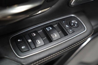 2019 RAM 1500 Limited 4x4 Crew Cab 5'7" Box