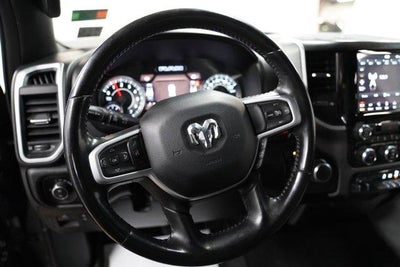 2020 RAM 1500 Laramie 4x4 Crew Cab 5'7" Box