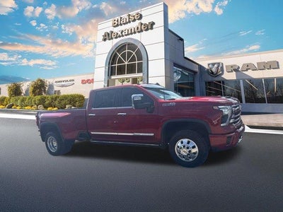 2024 Chevrolet Silverado 3500 HD Crew Cab Long Box 4-Wheel Drive High Country