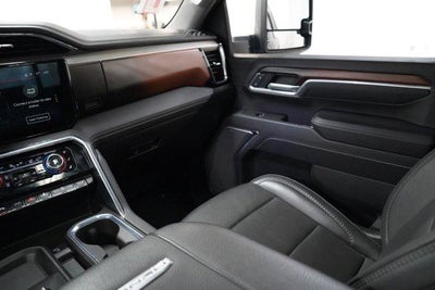 2025 GMC Sierra 2500 HD Crew Cab Standard Box 4-Wheel Drive Denali