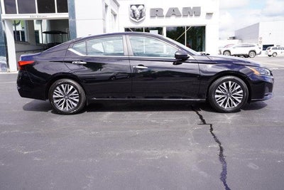 2024 Nissan Altima 2.5 SV Sedan