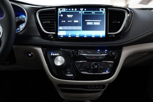 2024 Chrysler Pacifica Touring L FWD