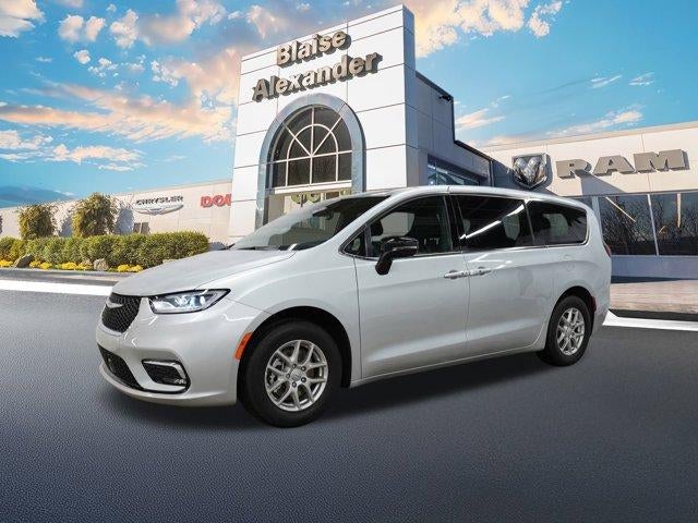 2026 Chrysler Pacifica Select FWD