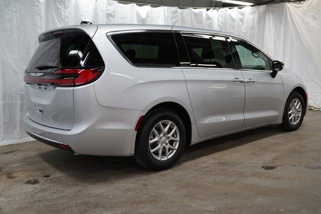2026 Chrysler Pacifica Select FWD