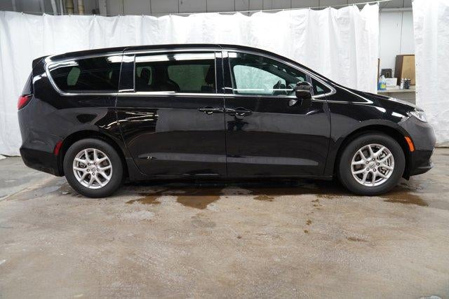 2025 Chrysler Pacifica Select FWD