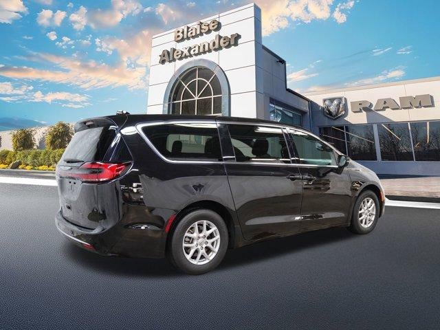 2025 Chrysler Pacifica Select FWD