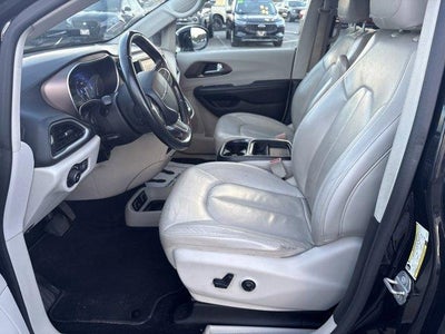 2018 Chrysler Pacifica Touring L FWD