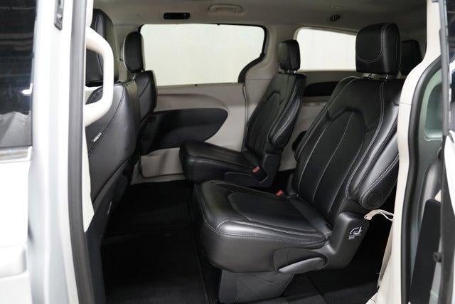 2024 Chrysler Pacifica Touring L FWD