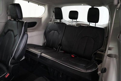 2024 Chrysler Pacifica Limited FWD